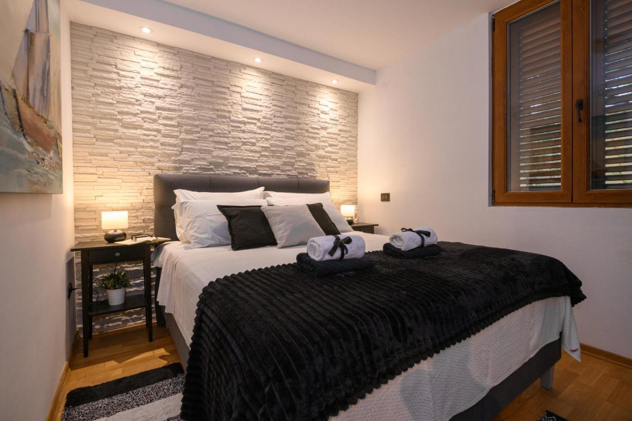Apartament Ivan *